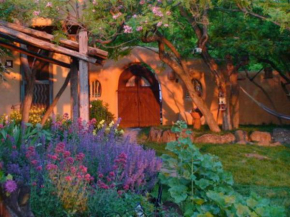 Гостиница Old Taos Guesthouse B&B  Таос